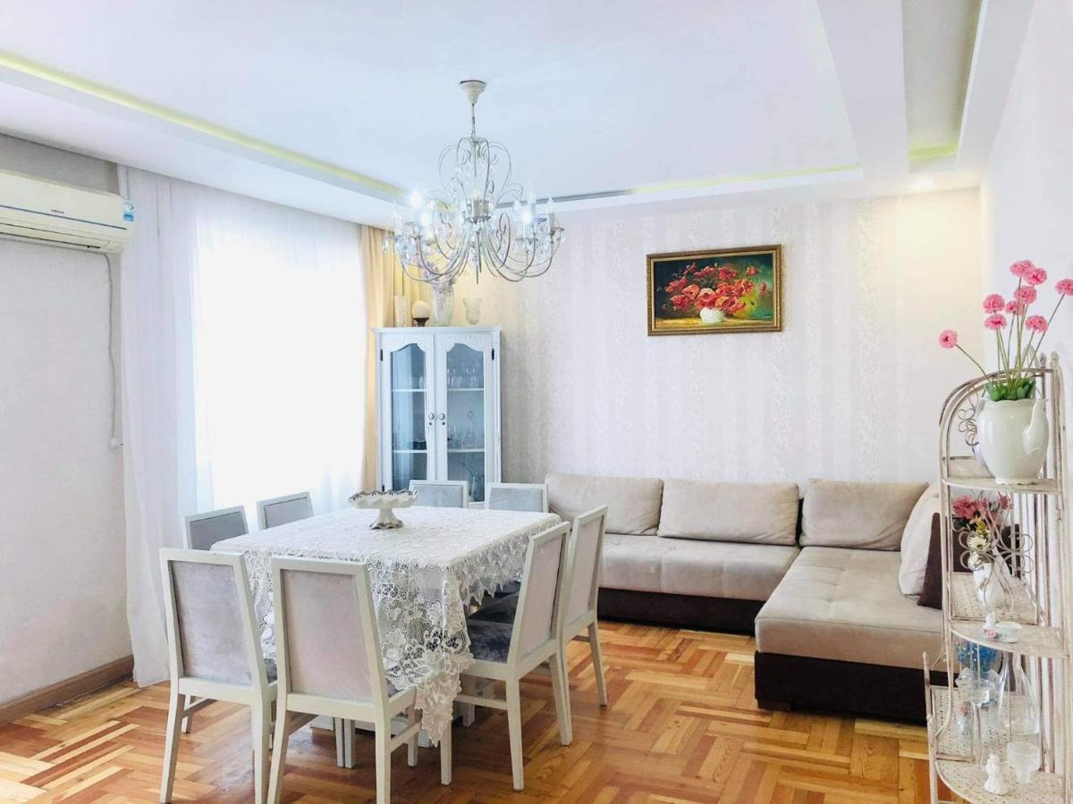 Apartment Near The Sea บาทูมิ ภายนอก รูปภาพ