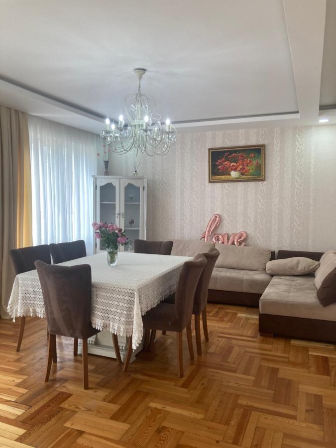 Apartment Near The Sea บาทูมิ ภายนอก รูปภาพ